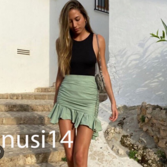 Zara drapped mini skirt Asymmetric hem Ruffles Ruched sea green mint size S NWT - Picture 14 of 15